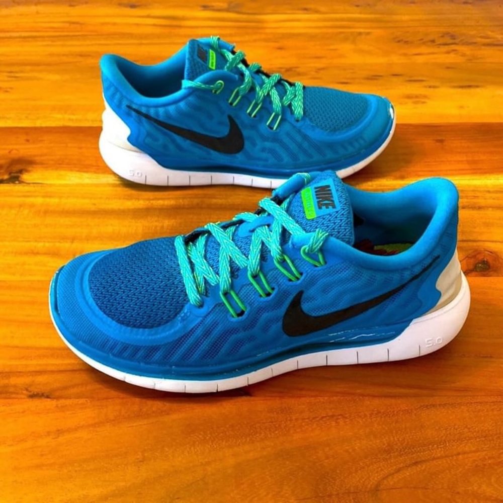 Nike Free 5.0 Running Shoes | Blue and Teal | W 6.5 | Natural Run
Athletic